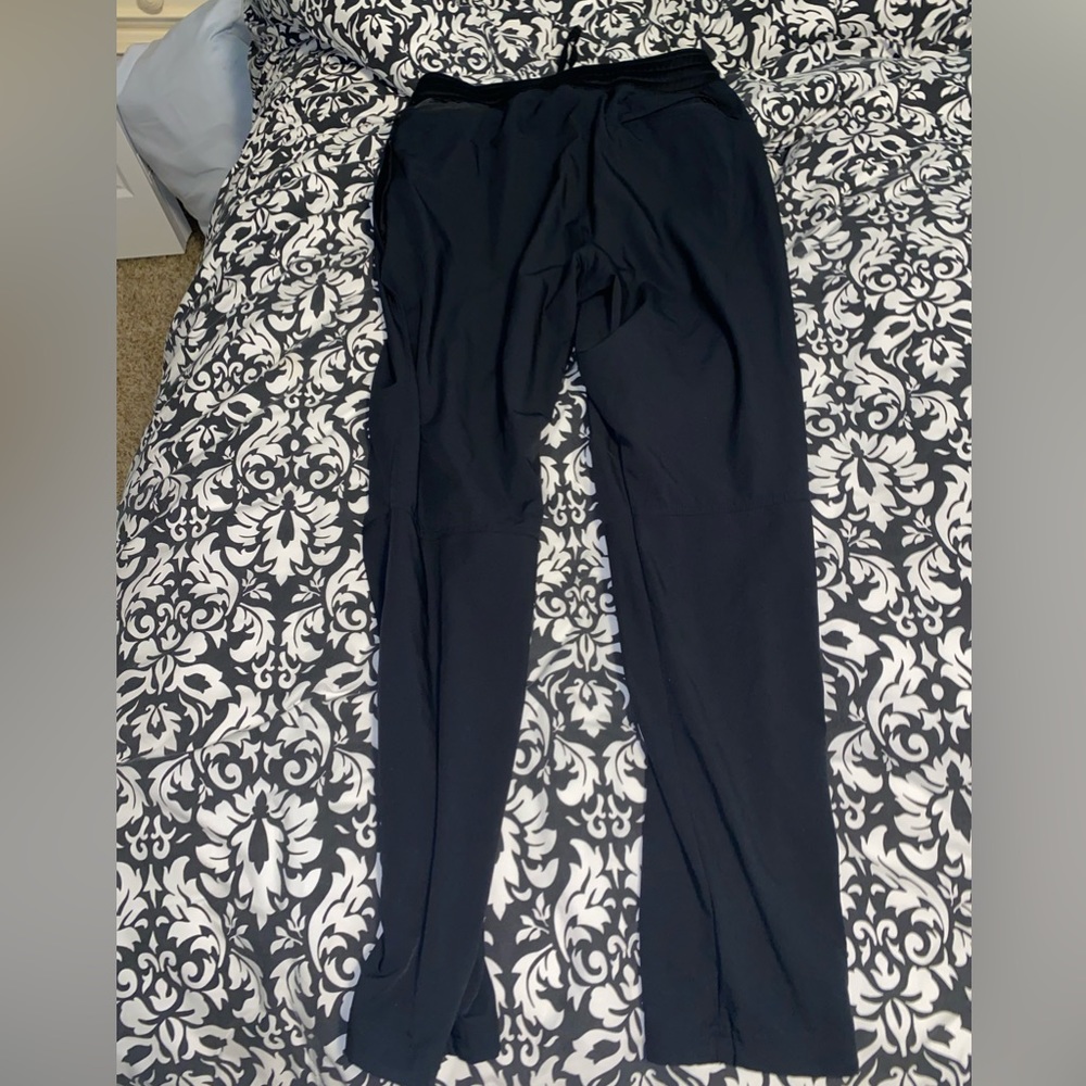 Men’s XL fitted under armour track pants